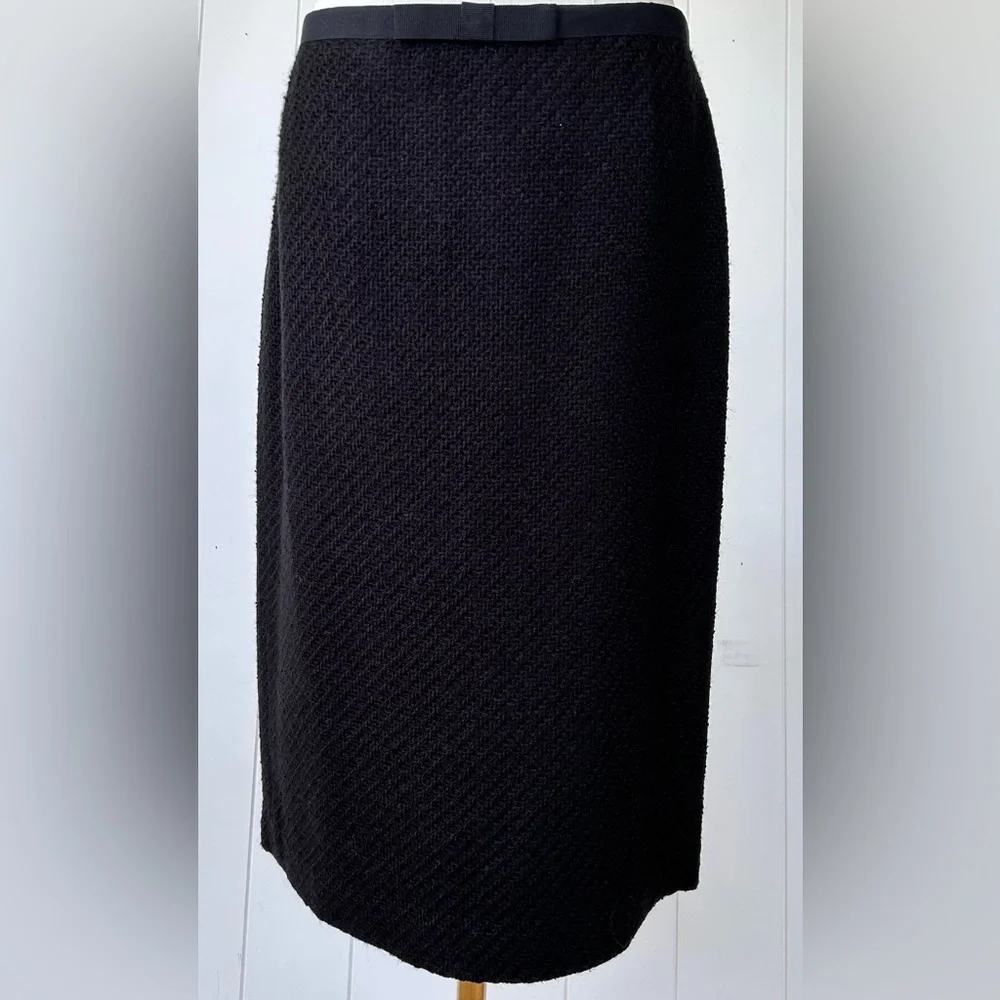 Ann Taylor Factory Boucle Pencil Skirt Lined Grosgrain Trim Black Size‎ 6